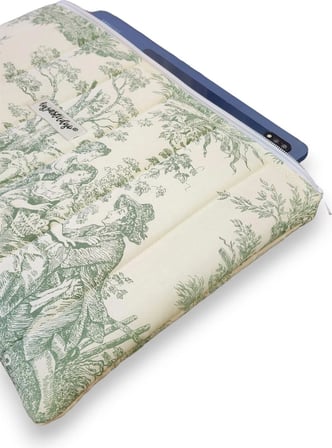 Ayza Stüdyo 13-14 Inç Macbook Uyumlu Kapitone Tablet & Laptop Kılıfı - Eski Zamanlar Yeşil (34X25 Cm)