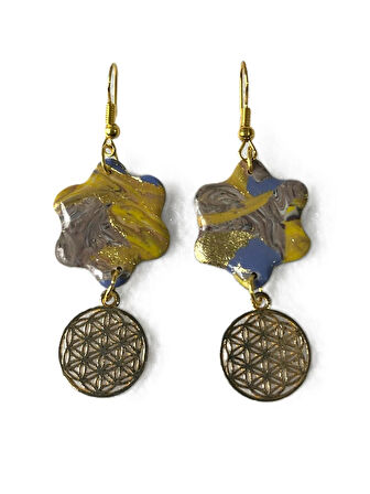 El Yapımı, Şık, Polimer Kil, Ultra Hafif, Kadın Küpe. Bu el yapımı çiçek yıldız dangle küpeler, altın tonlu geometrik madalyon ve mavi-sarı mermer deseni ile dikkat çekiyor!