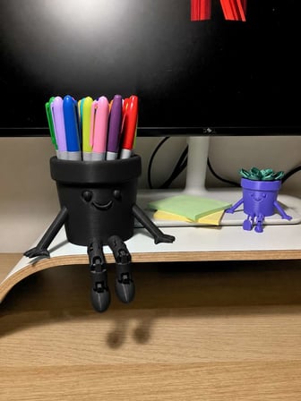 3D Baskı Hareketli Gülen Kalemlik - Eklemli Masaüstü Organizer - Siyah
