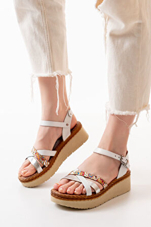 730-015 Beyaz Garni Ortopedik Hakiki Deri Dolgu Kadın Sandalet