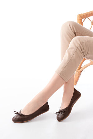 6101 Kahve Günlük  Fiyonklu Kadın Babet