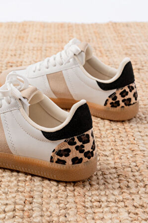 M-6006 Beyaz Garni Leopar Desenli Bağcıklı Termo Taban Günlük Kadın Spor