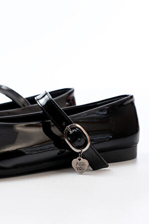 İNF-324 Siyah Rugan Baretli Tokalı Günlük Kadın Babet