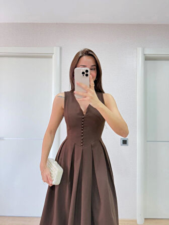 V Yaka Uzun Kolsuz Elbise- Kahverengi