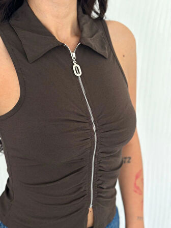 Yakalı Tam Fermuarlı Kolsuz Bluz - Kahverengi