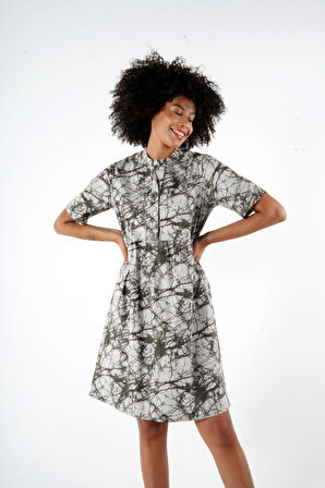 ALEXANDERGARDI DESENLI DÜĞMELİ HAKİM YAKA COMFORT ELBİSE (B24-384 00)