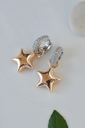 İki Renkli Bombeli Yıldız Charmlı Zirkon Küpe Yıldızlı Küpe