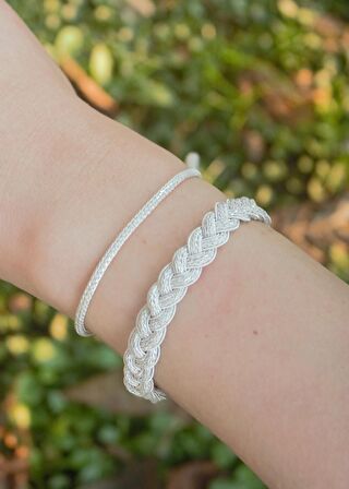 Gümüş Kazaziye Örgü İkili Bileklik Kombin