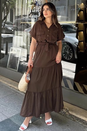 Kahve Kısa Kol, Airobin Kumaş, Yarım Patlı, Kemerli/Kuşaklı, Eteği Pliseli, Cepli Maxi Uzun Elbise