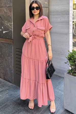 Gül Kurusu Kısa Kol, Airobin Kumaş, Yarım Patlı, Kuşaklı, Eteği Pliseli, Cepli Maxi Uzun Elbise