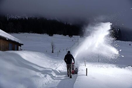 AL-KO Snowline 700 E Kar Küreme Makinesi