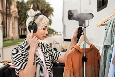 Bose Noise Cancelling Headphones 700- Beyaz
