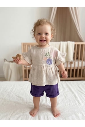Boho Stil Kız Bebek Fırfırlı Keten Takım - Çiçekli Bluz ve Şort Kombin