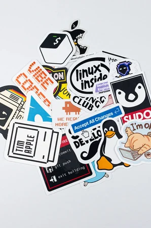 Yazılımcı Laptop Sticker Paketi 27 Parça Kaliteli Su Geçirmez Developer Termos Telefon Etiket Seti
