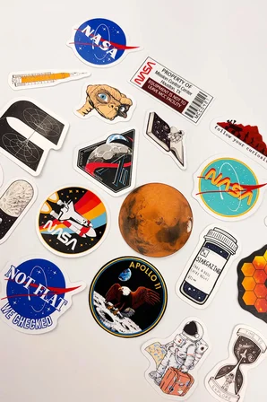 Uzay NASA Astronot Temalı 20 Parça Kaliteli Su Geçirmez Laptop Termos Etiket Seti