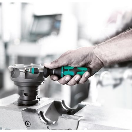 Tork Ayarına Sahip 2,5-11,5 Nm Tornavida ile Hassas İşçilik