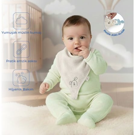 Müslin Mama Önlüğü ile Emzik Askılı Bebek Seti