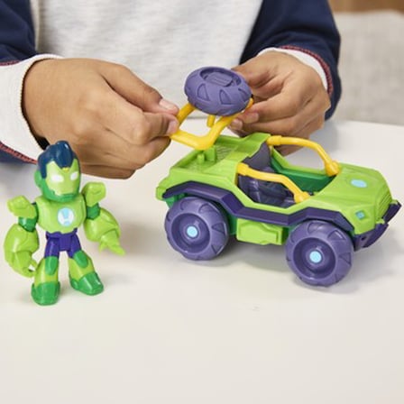 Aksiyon Figürü ile Marvel Temalı Oyun Seti