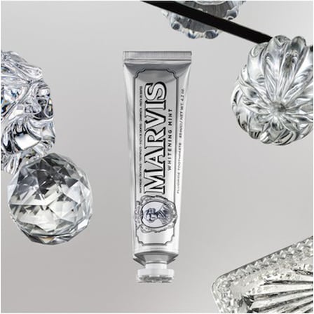 Marvis Whitening Beyazlatıcı Diş Macunu - Güçlü Temizlik ve Plak Önleyici Etki, 85 ml, Nane