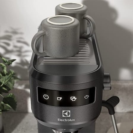 Explore 6 Espresso Makinesi ile Kolay Kahve Hazırlama