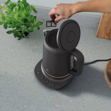 1,7 lt Su Isıtıcı ile Gizli Rezistanslı Hızlı Isıtma
