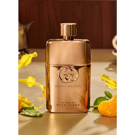 90 ml Kadın Parfümü Amberli ve Çiçeksi Koku Deneyimi