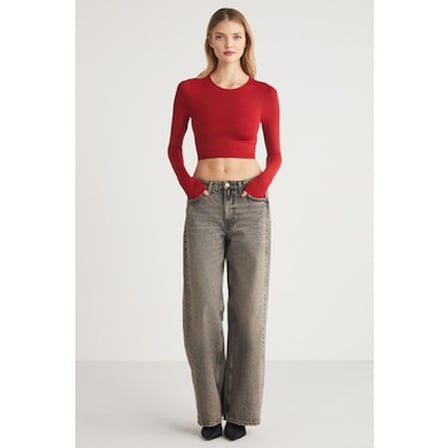Esnek Uzun Kollu Kırmızı Kadın Crop Üst Modelleri ile Stil