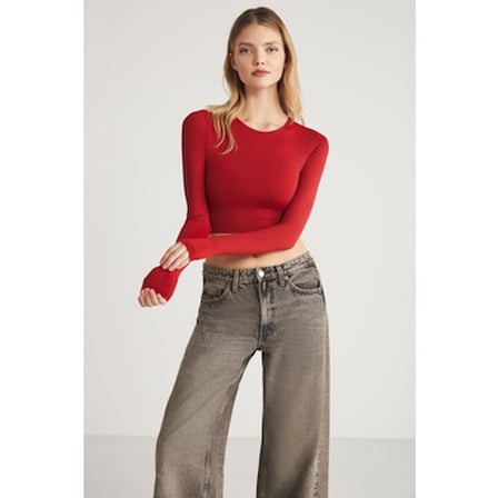 Esnek Uzun Kollu Kırmızı Kadın Crop Üst Modelleri ile Stil