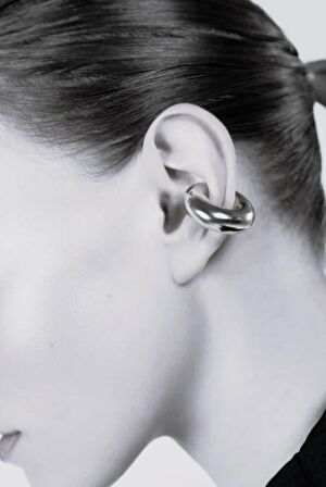 Büyük Bombeli Earcuff Büyük Halka Geçirmeli Kıkırdak Küpesi Gümüş Renk
