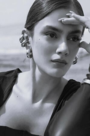 Büyük Bombeli Earcuff Büyük Halka Geçirmeli Kıkırdak Küpesi Gümüş Renk