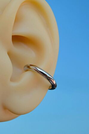 Büyük Boy Bombeli Düz Halka Model Earcuff Geçirmeli Kıkırdak Küpesi
