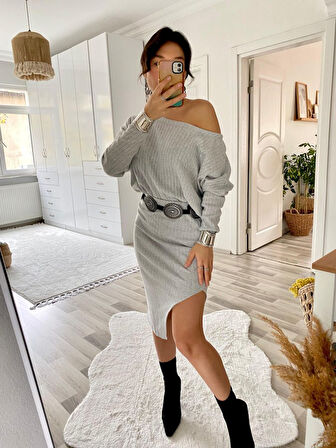 Livizmir Moda Kadın Uzun Kollu Düşük Omuz Yırtmaç Detay Kaşkorse Etek Bluz Ikili Takım