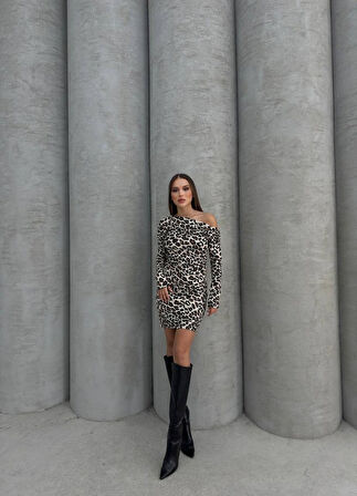 Livizmir Moda Kadın Uzun Kollu Leopar Desen Omuz Dekolteli Mini Elbise