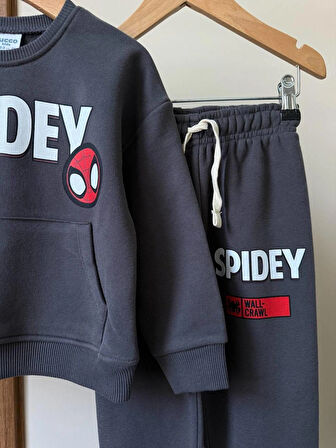 SPIDEY MARVEL BASKILI KANGURU CEPLİ 3 İPLİK ŞARDONSUZ ALT ÜST ERKEK ÇOCUK TAKIMI