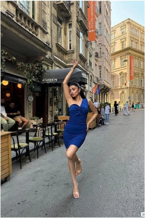BuradaBulabilirsin Straplez Elbise Abiye Büzgülü Balık Kesim · Renk: Saks · Beden: M BBZ