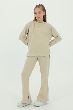 Bisiklet Yakalı Yırtmaçlı İspanyol Paça Baskı Detaylı Pamuklu 2'Li Alt Üst Kız Eşofman Takımı