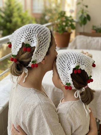 Ariel Craft Shop Anne Kız Kombin Örgü Bandana Seti Pamuklu Kirazlı