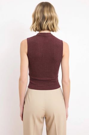 Kadın Bluz Üst Giyim Crop Fitted Vücuda Oturan Kesim V Yaka Kolsuz Dokulu Örme Kumaş Rahat