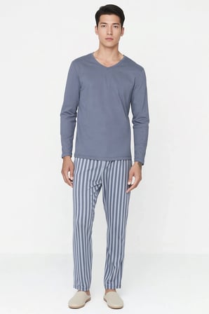 Erkek V Yaka Uzun Kol Regular Fit Çizgili Pijama Takımı Fonksiyonel Dayanıklı Şık %100 Pamuk