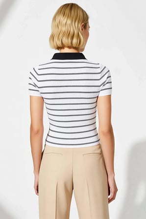 Kadın Bluz Polo Yaka Kısa Kol Triko İnce Fitilli Desenli Fitted Kesim Regular Boy Günlük Kullanım