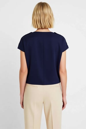 Kadın Bluz Crop Regular Kalıp Dik Yaka Yarasa Kol Soft Touch Örme Kumaş Aksesuar Detaylı Kısa Boy