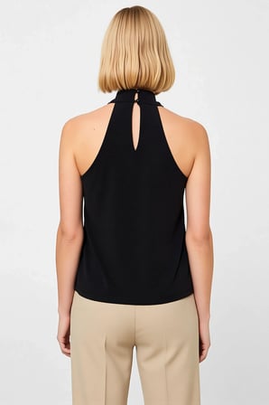 Kadın Bluz Halter Yaka Kolsuz Fitted Kalıp Düz Desen Scuba Krep Örme Aksesuar Detaylı Regular Boy