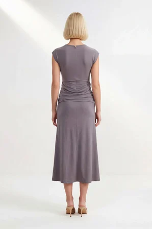 Kadın Kolsuz Bisiklet Yaka Midi Elbise Aksesuar Detaylı Bodycon Kesim Modal Kumaş Günlük Rahat Şık