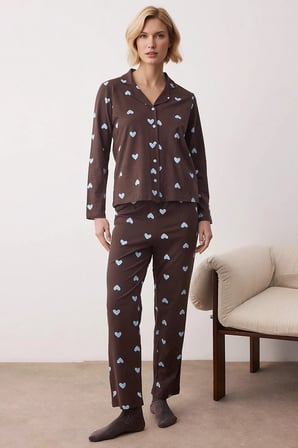 Kadın Gömlek Yaka Standart Kol Fitted Kalp Desenli Pijama Takımı Fonksiyonel Şık %100 Pamuk