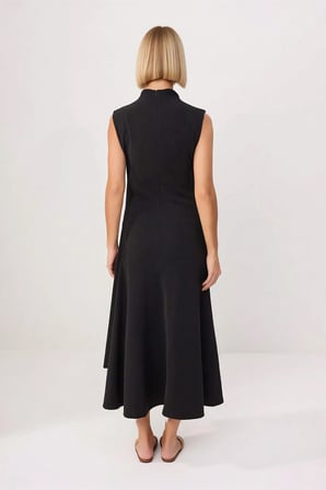 Kadın Kolsuz Bisiklet Yaka Maxi Elbise Astarlı Shift Kesim Yırtmaçlı Drape Detaylı Dokuma Rahat