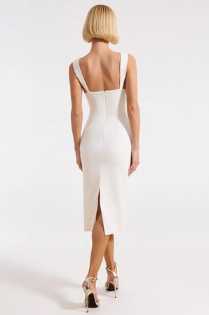 Kadın Bodycon Midi Elbise V Yaka Askılı Dokuma Finike Astarsız Düz Desenli Yapısal Tasarım