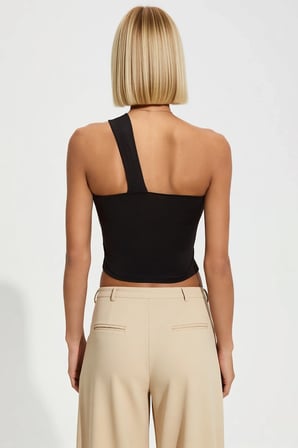 Kadın Bluz Tek Omuz Asimetrik Yaka Kolsuz Örme Kumaş Fitted Kalıp Düz Desen Regular Boy Şık