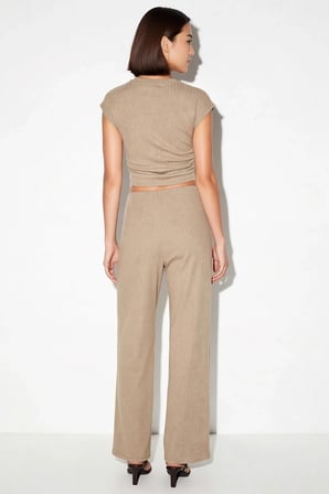 Kadın Crop Üst Geniş Paça Pantolonlu Takım Bisiklet Yaka Kolsuz Likralı Rahat Kesim Günlük Modern