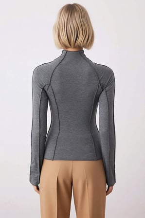 Kadın Örme Bluz Fitted Vücuda Oturan Dik Yaka Uzun Kol Reglan Süprem Kumaş Nervür Dikişli Şık