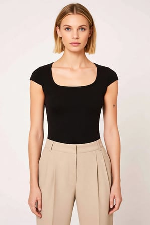 Kadın Bluz Crop Kare Yaka Kısa Standart Kol Fitted Örme Kaşkorse Düz Desen Esnek Kumaş Yapılı Kesim